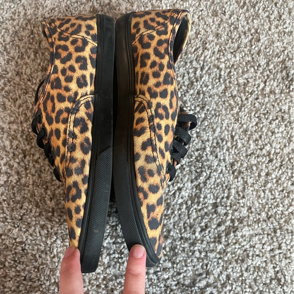 Vans‎ Authentic Lowpro Skate Shoe Leopard Size 6.5 Women’s - Picture 3 of 7